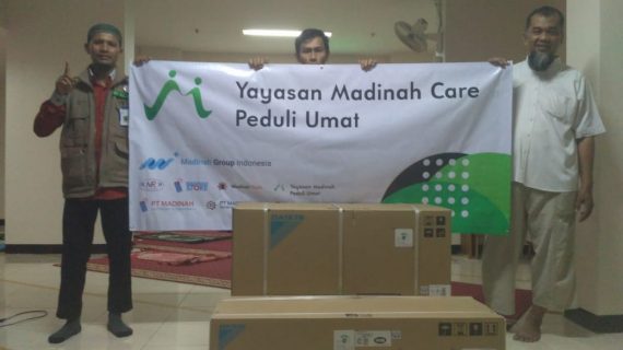 Penyerahan Bantuan AC Untuk Mushala Al Hidayah